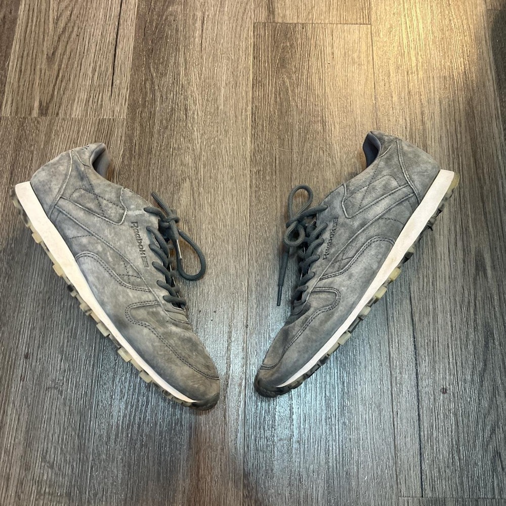 Vintage 2000s rebok sneakers